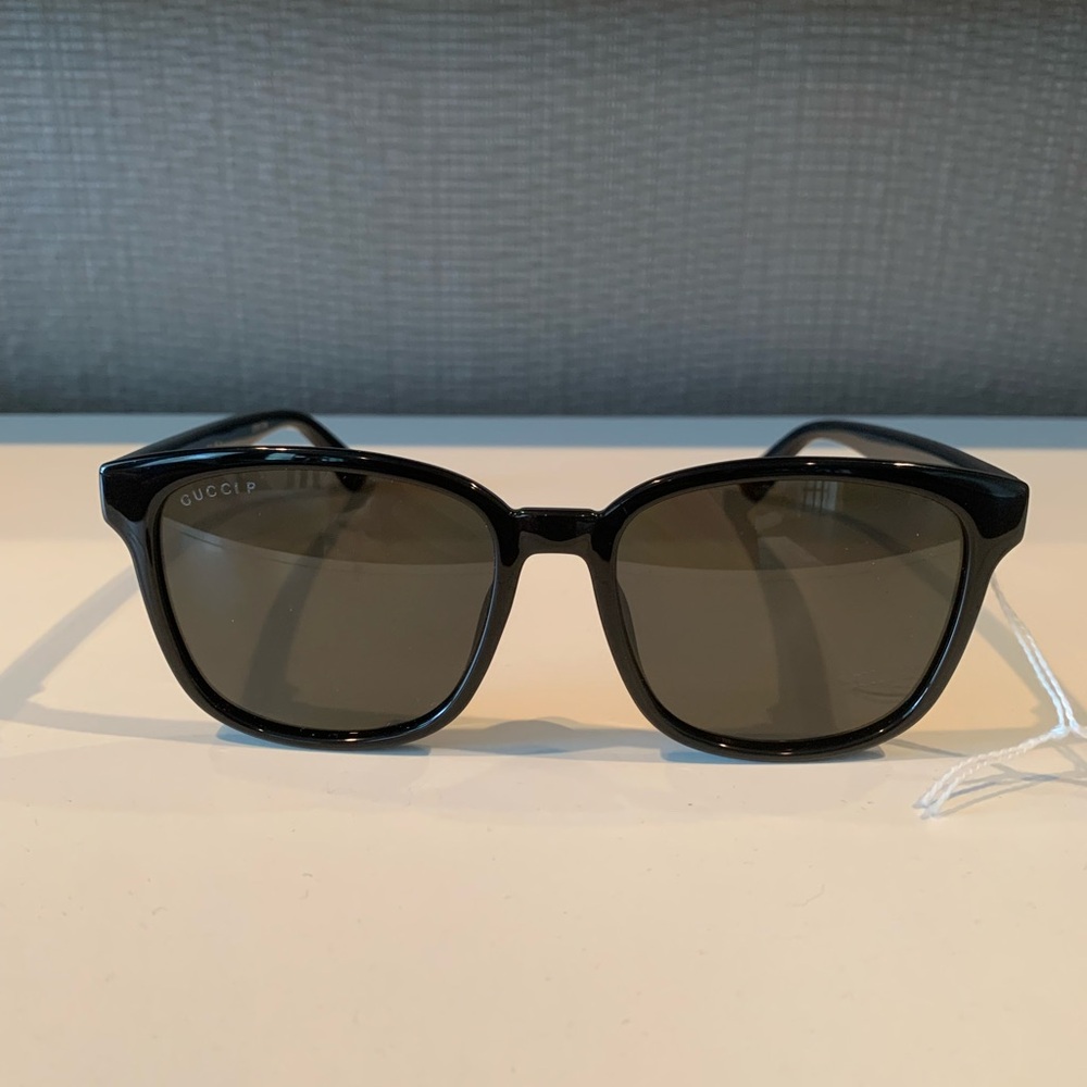 Gucci Classic Black Men's Sunglasses - Picture 7 of 16
